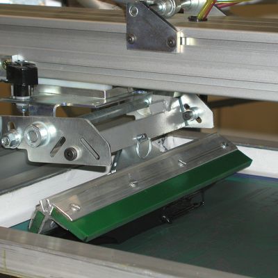 Small automatic screen printing outlet machine